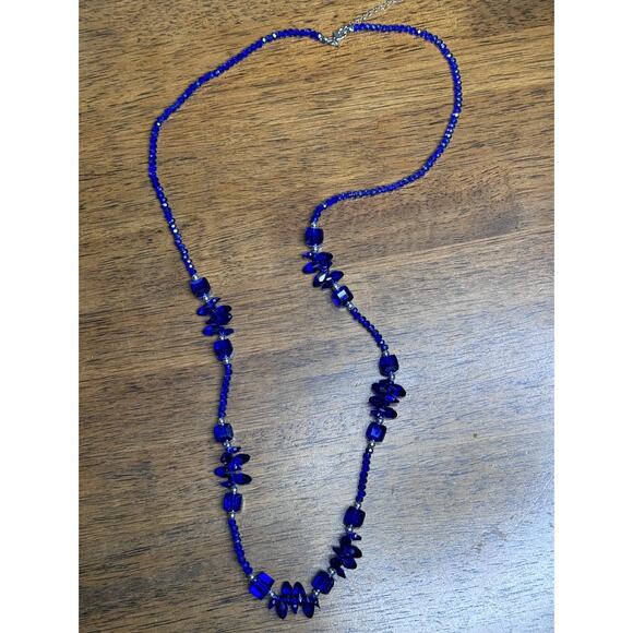 Elegant Royal Blue Beaded Necklace. - Picture 2 of 4